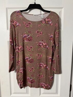 NWT Bonnie Evans Floral Long-Sleeve Scoop Neck Top